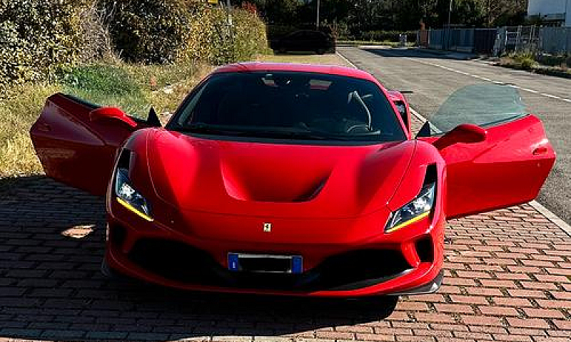 Ferrari F8 Tributo...