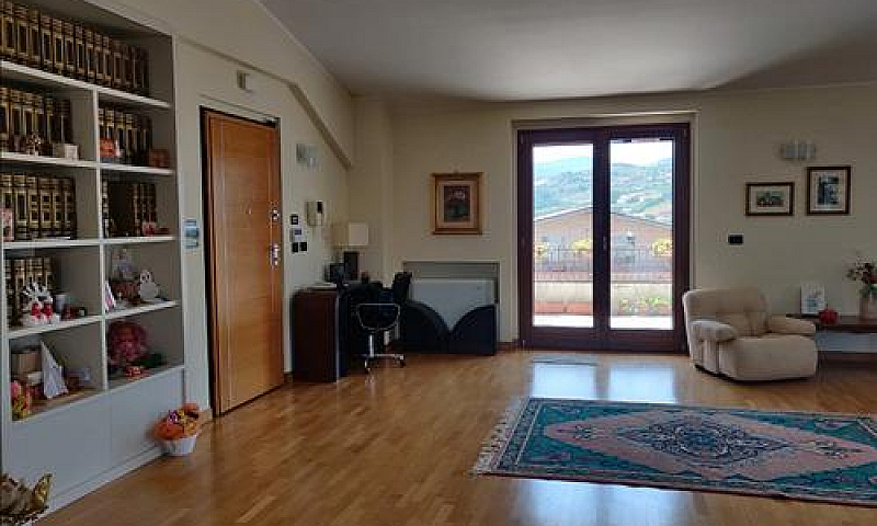 Doppio Attico A Mont...