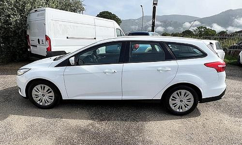 Ford Focus Station W...