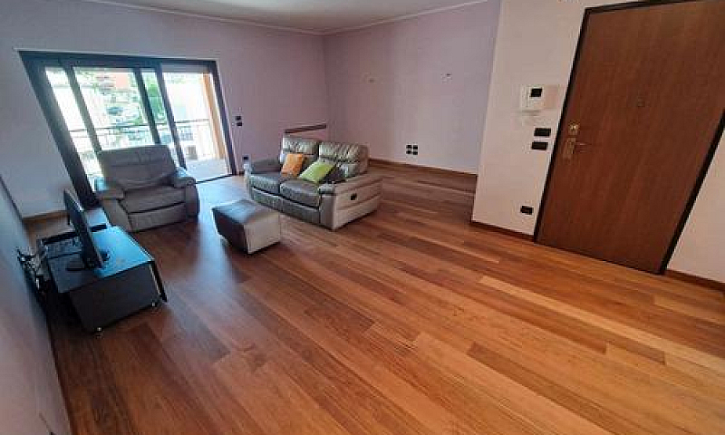 Splendido Recente Co...