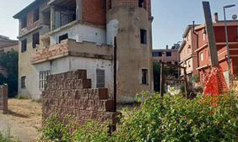 Palazzina Spaziosa C...