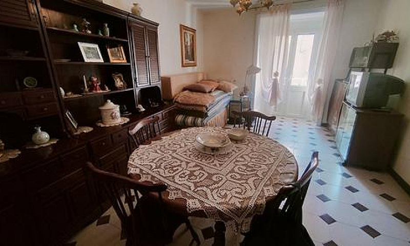 Casa Con Ingresso In...