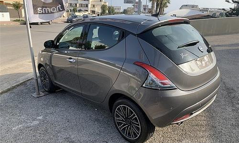 Lancia Ypsilon Gold ...