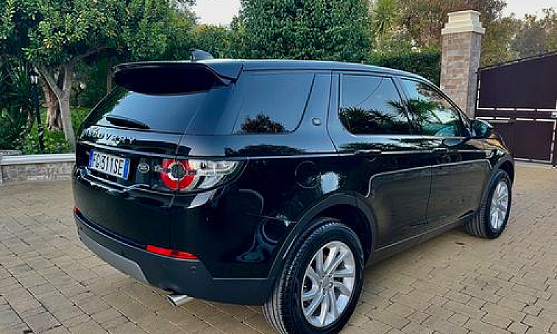 Land Rover Discovery...