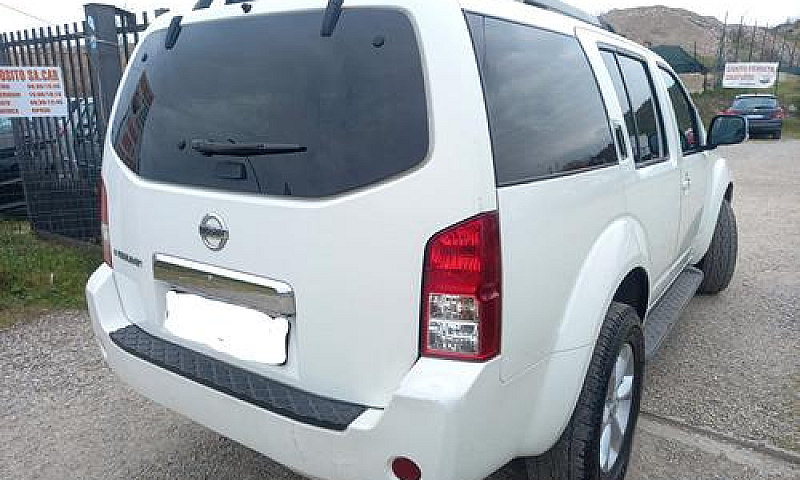 Nissan Pathfinder Pl...