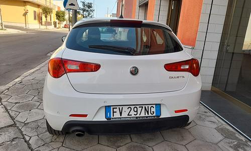 Alfa Romeo Giulietta...