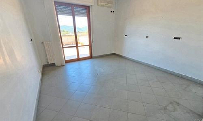 Appartamento A Caste...