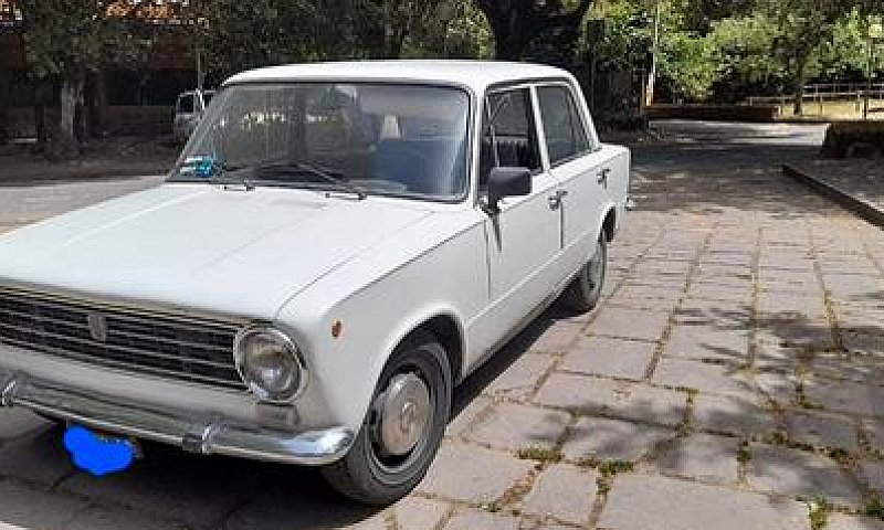 Fiat 124 Berlina - 1...
