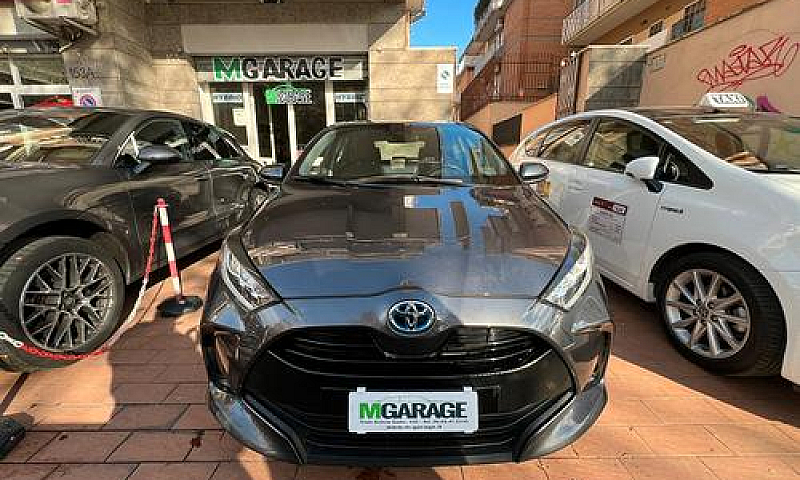 Toyota Yaris 1.5 Hyb...