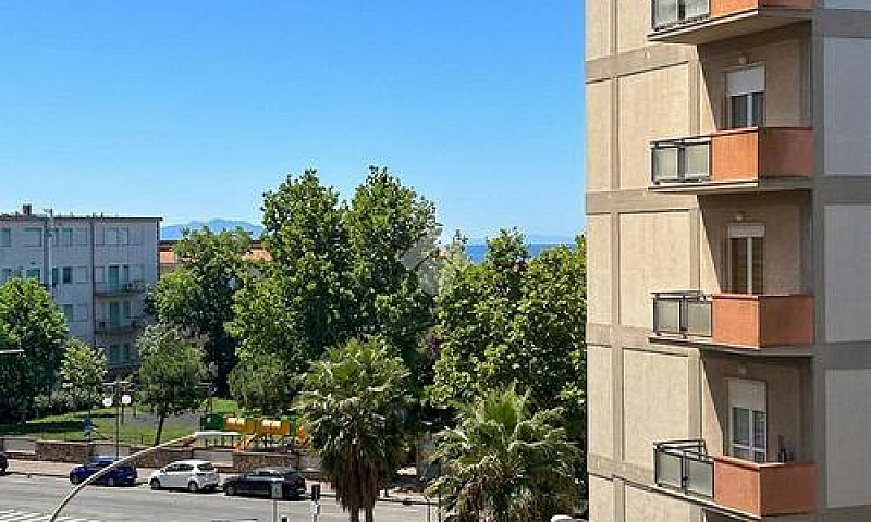 4 Locali A Follonica...
