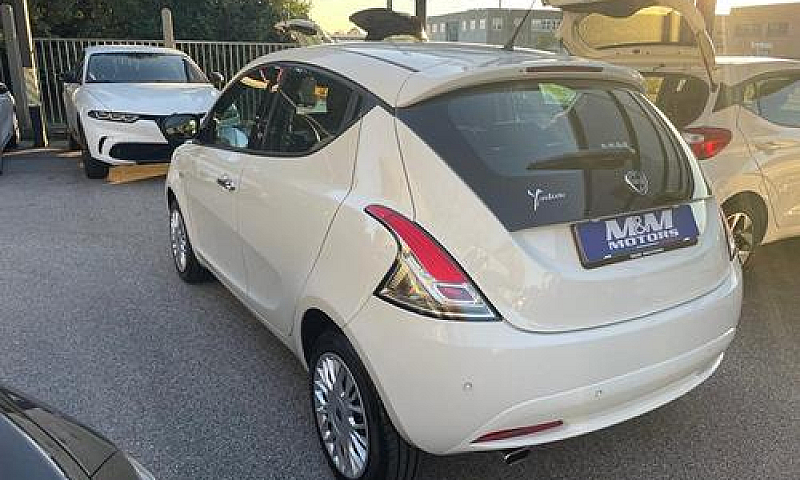 Lancia Ypsilon 1.3 M...