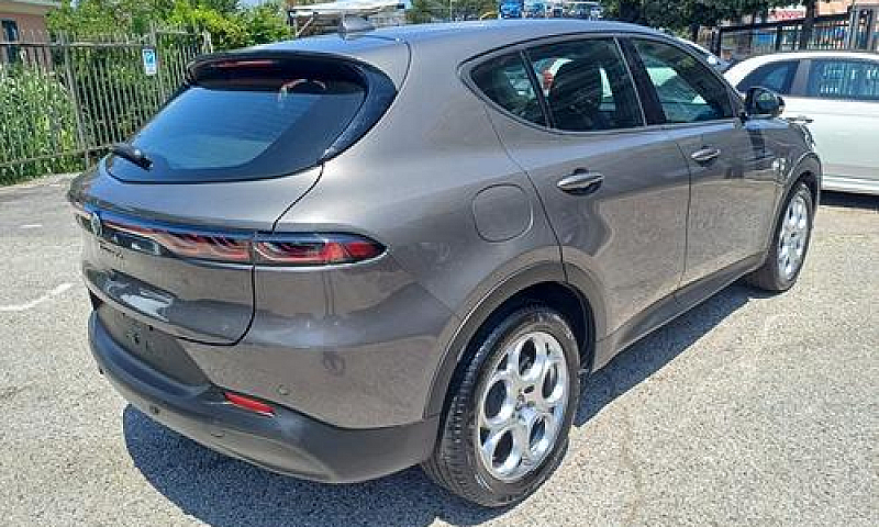 Alfa Romeo Tonale 16...