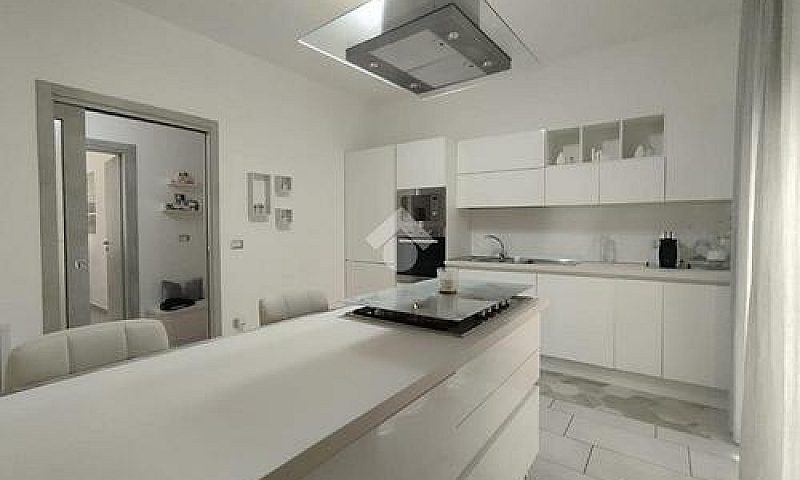 4 Locali A Belvedere...
