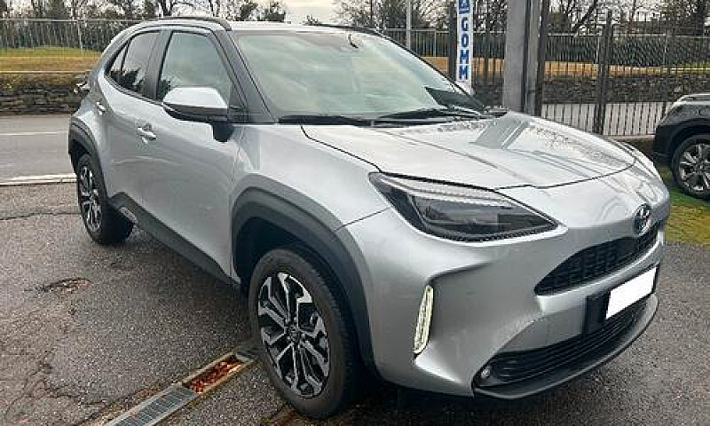 Toyota Yaris Cross Y...