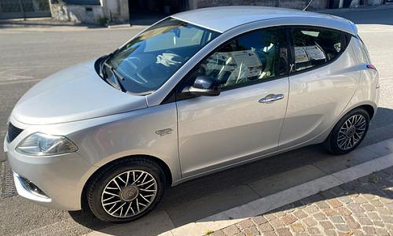 Lancia Y 1.2 Gpl 5 P...