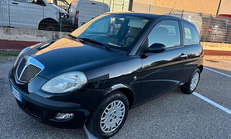 Lancia Ypsilon 1.2 1...