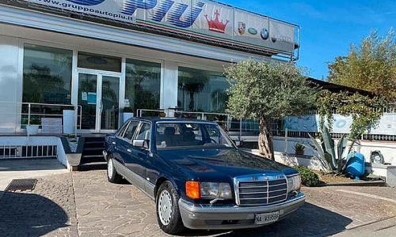 Mercedes-Benz 300 Se...