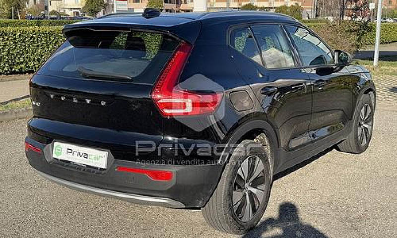 Volvo Xc40 T2 Moment...