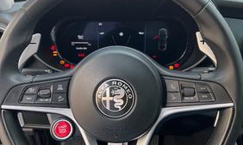 Alfa Romeo Giulia (2...