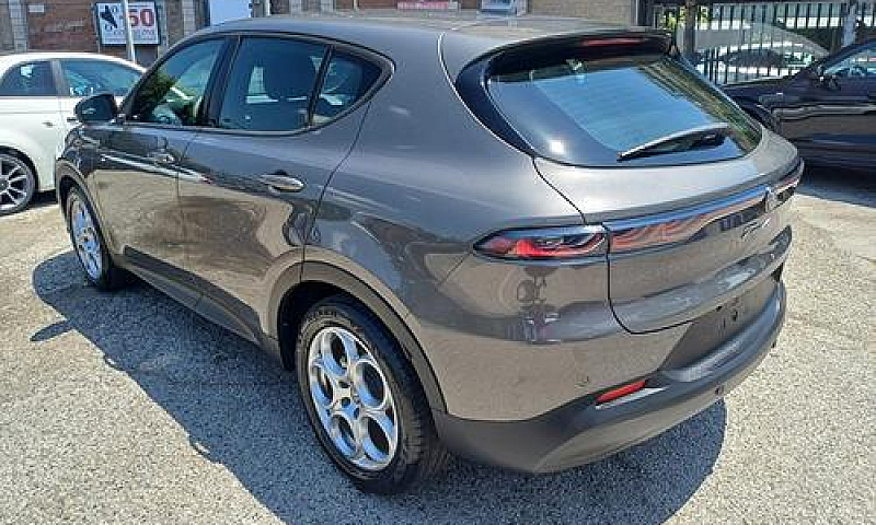 Alfa Romeo Tonale 16...