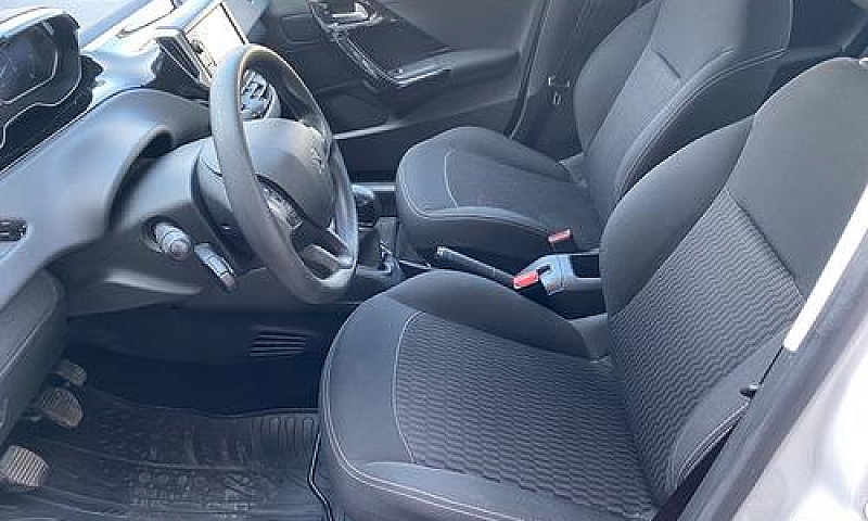 Peugeot 208 Puretech...