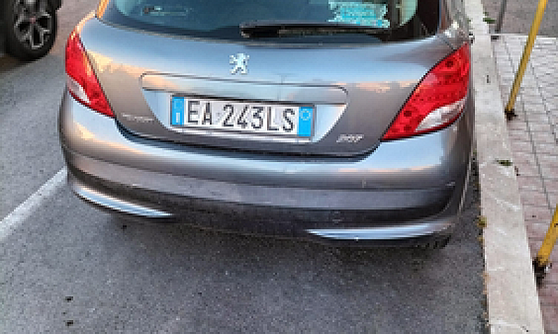Peugeot 207...