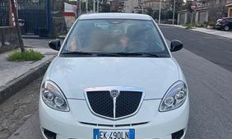 Lancia Ypsilon 1.3 M...