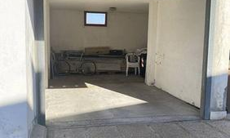Appartamento In Zona...