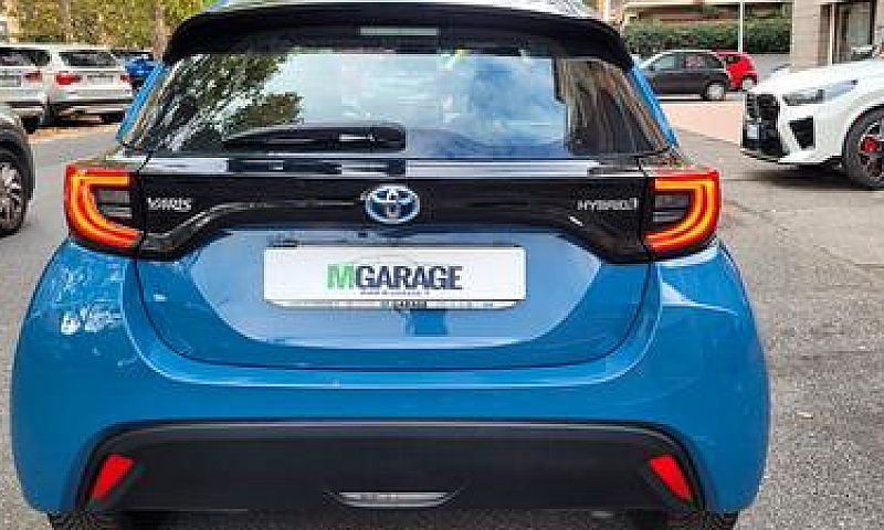 Toyota Yaris 1.5 Hyb...