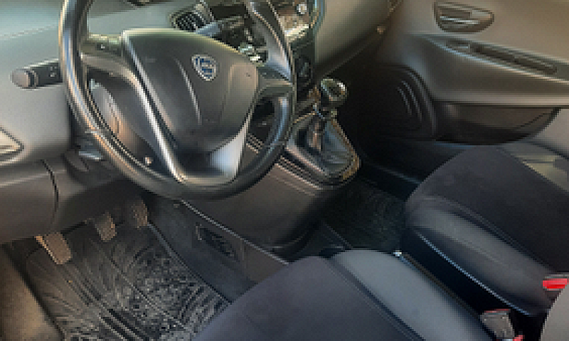 Lancia Ypsilon Gpl 2...