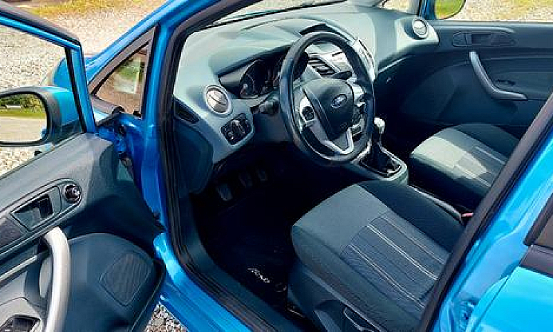 Ford Fiesta 6ª Serie...