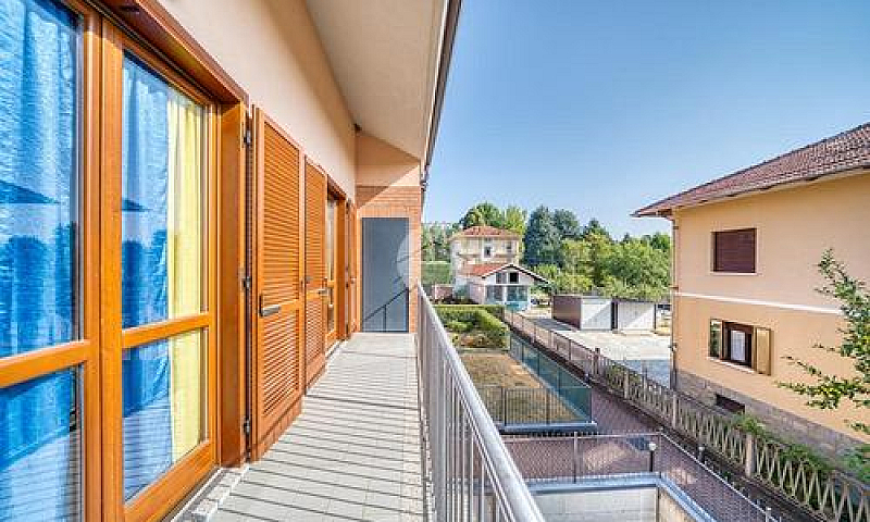 5 Locali A Giaveno...