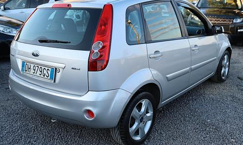 Ford Fiesta 1.4 Tdci...