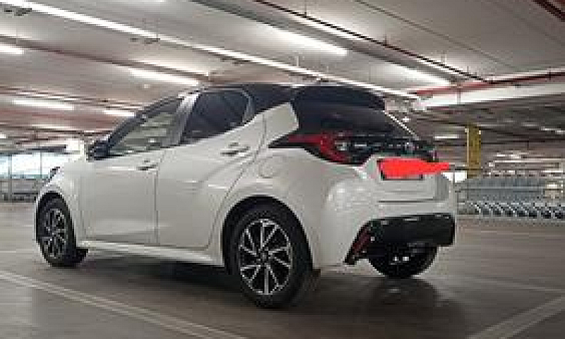 Toyota Yaris 1.5 Ful...