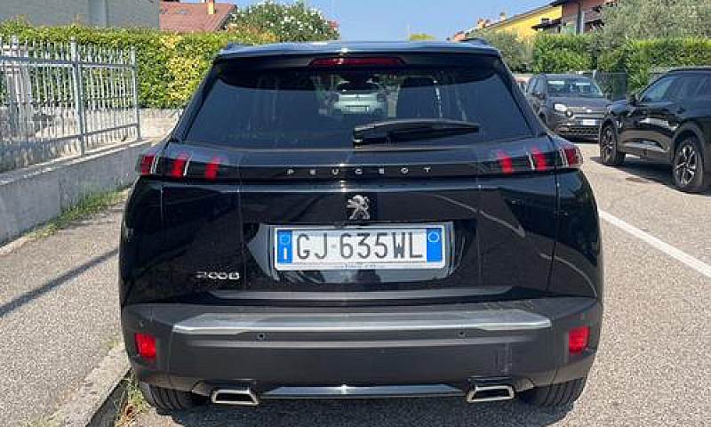 Peugeot 2008 - 2022...