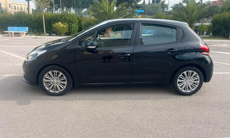 Peugeot 208 1.5 Hdi ...