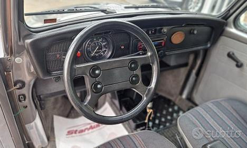 Volkswagen Maggiolin...