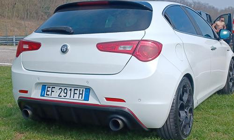 Alfa Romeo Giulietta...