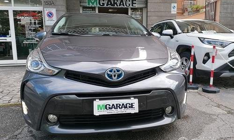 Toyota Prius + 1.8 A...