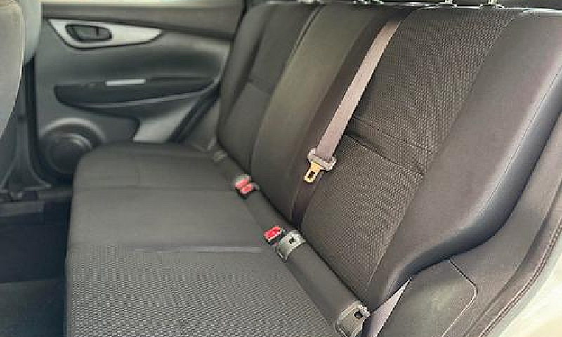 Nissan Qashqai 1.5 D...