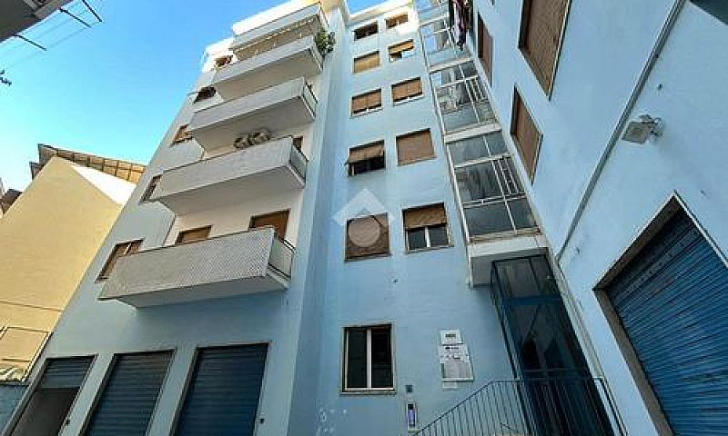 5 Locali A Cosenza...