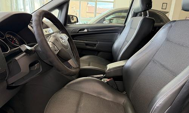 Opel Zafira 1.9 Cdti...