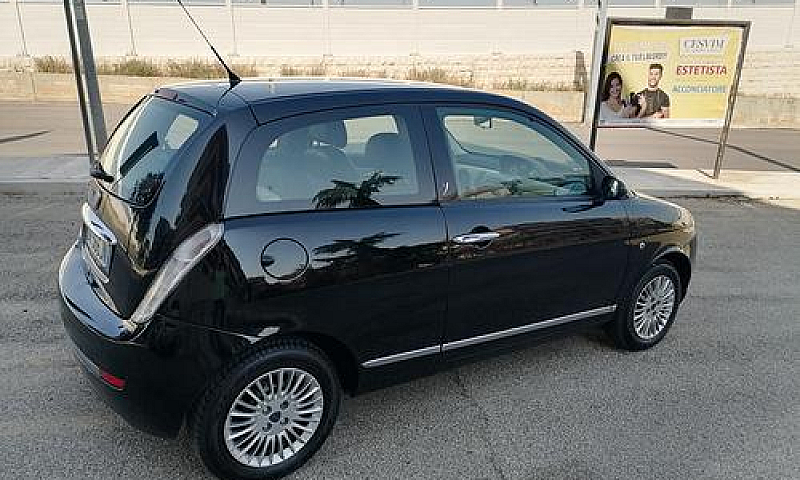 Lancia Ypsilon 1.2 B...