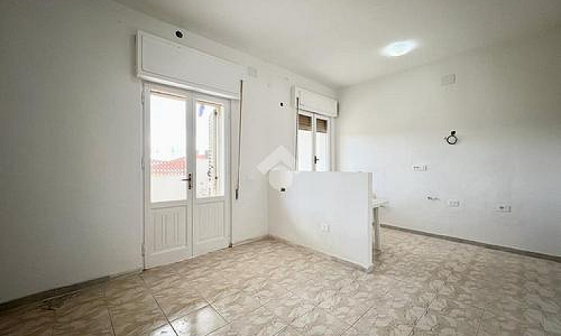 5 Locali A Carbonia...