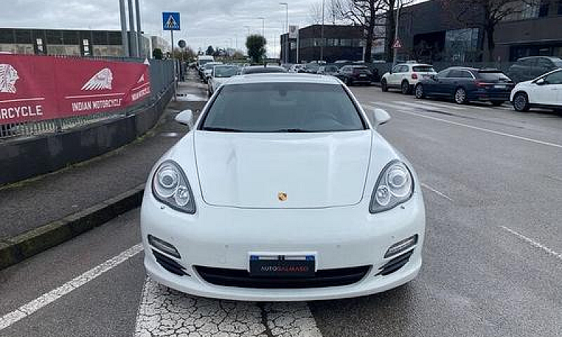 Porsche Panamera 3.0...