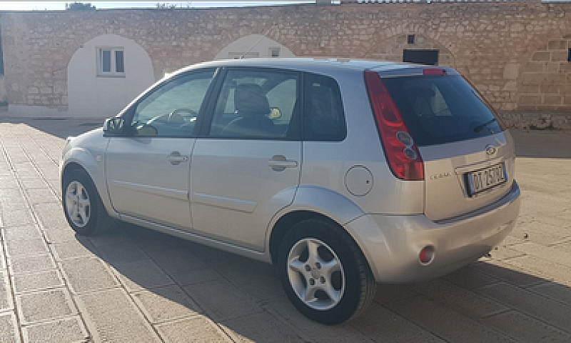 Ford Fiesta 1.4 Tdci...