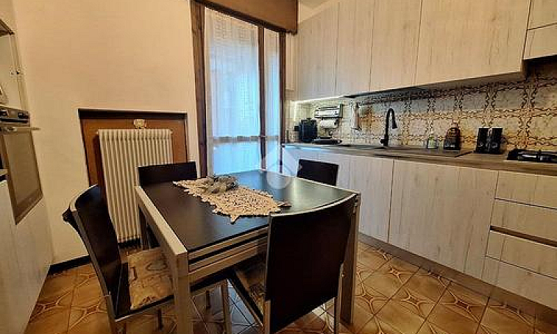 2 Locali A Coneglian...