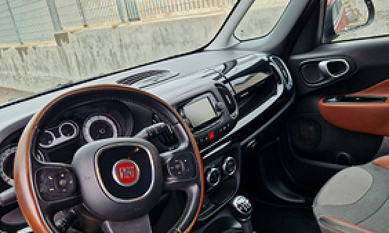 Fiat 500 L Trekking...