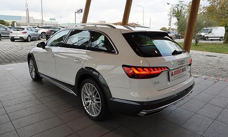 Audi A4 Allroad 40 T...