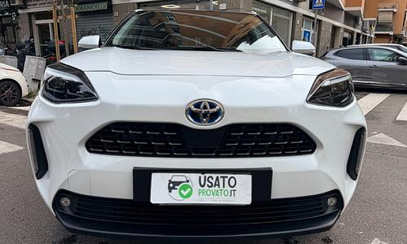 Toyota Yaris Cross 1...